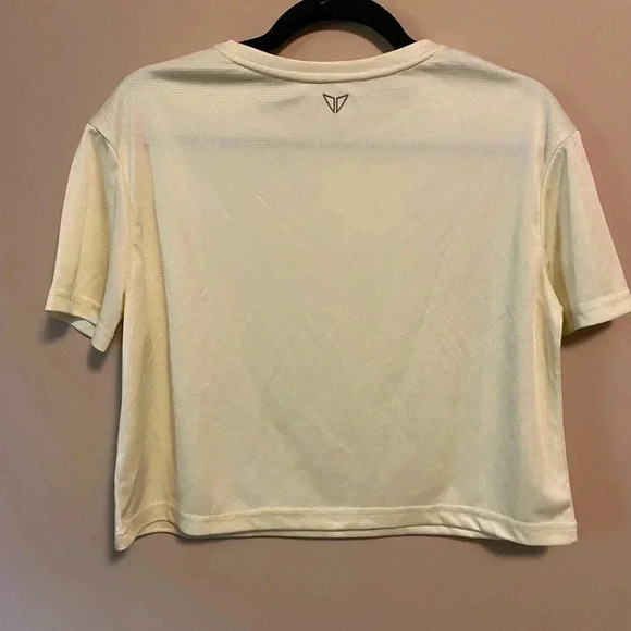 Korsa Micro-Luxe Textured Yellow Top - Picture 5 of 6